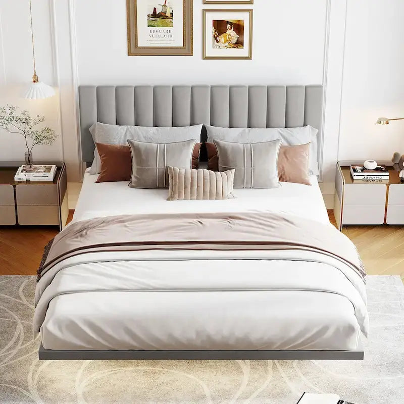 Letto matrimoniale imbottito in velluto grigio con luce a sensore, design a piattaforma flottante e testiera