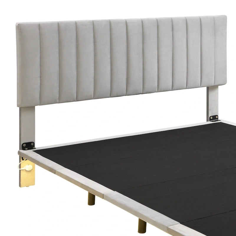 Letto matrimoniale imbottito in velluto grigio con luce a sensore, design a piattaforma flottante e testiera