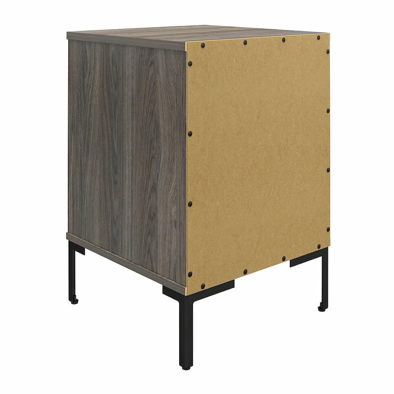 Comodino, Rovere invecchiato