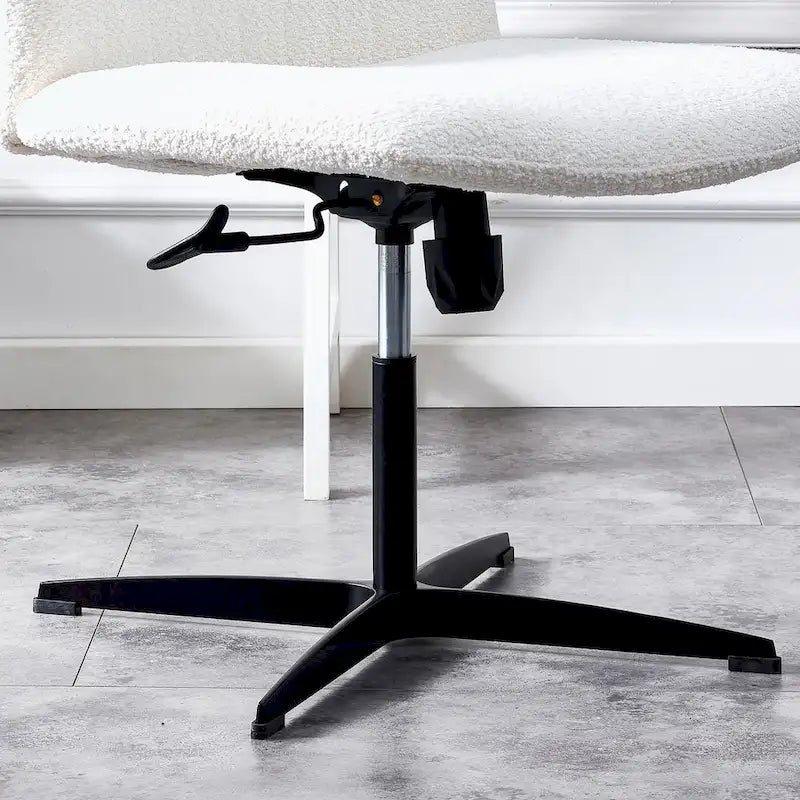 Sedia da ufficio girevole a 360° regolabile con base nera