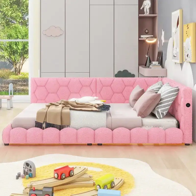 Letto imbottito in Teddy Full Size con piattaforma, porte USB e striscia LED