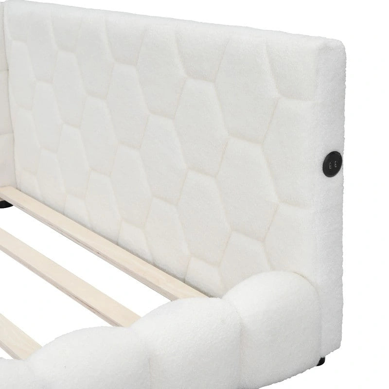 Letto imbottito in Teddy Full Size con piattaforma, porte USB e striscia LED