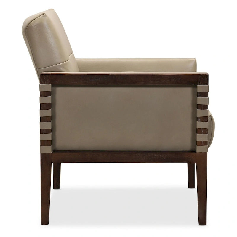 Poltrona in pelle con cornice in legno, larghezza 31".