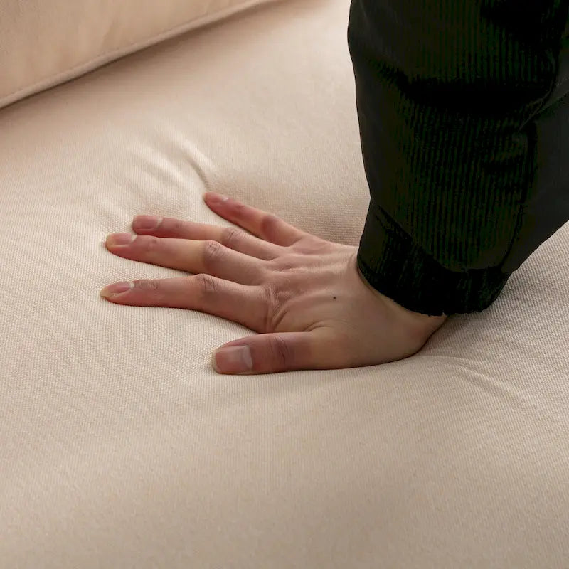 Comoda poltrona accentata imbottita in lino con bottoni capitonné, poltrona da lettura per soggiorno, camera da letto